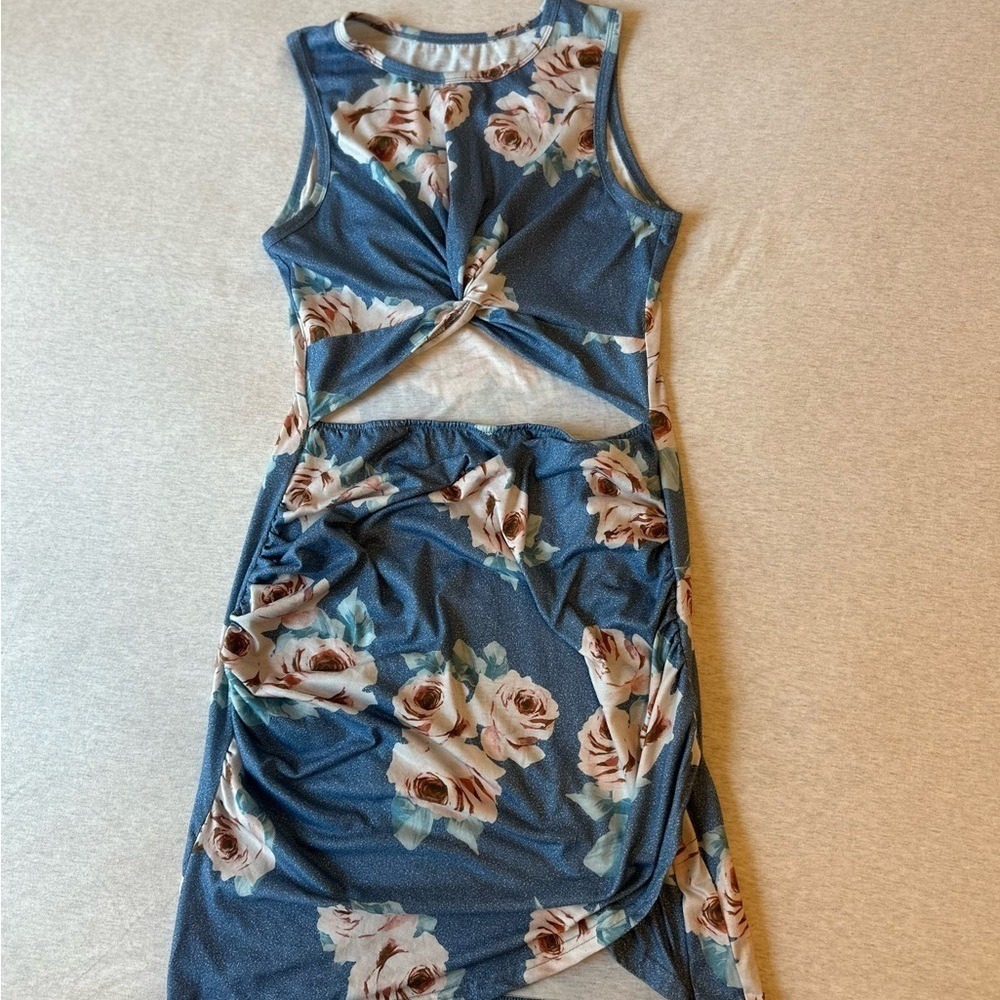 Floral Sleeveless Twist Front Dress -‎ Blue and Cream